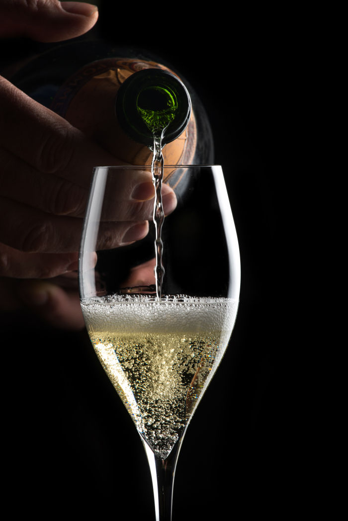Fines bulles de champagne©Michael Boudot-Coll. ADT Marne.jpg